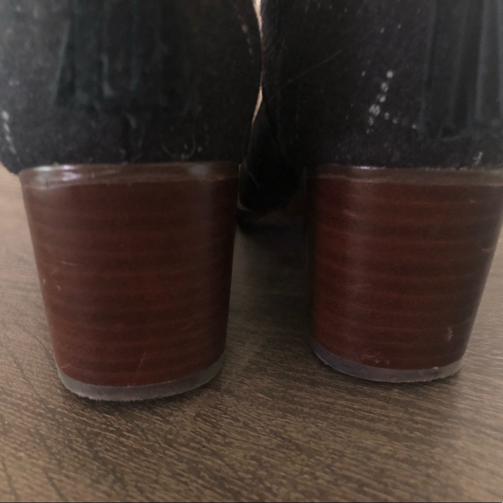 Tom’s Suede Bootie - Picture 4 of 8